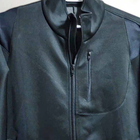 Lija outwear sweatshirt color black size small made in canada - Picture 4 of 5